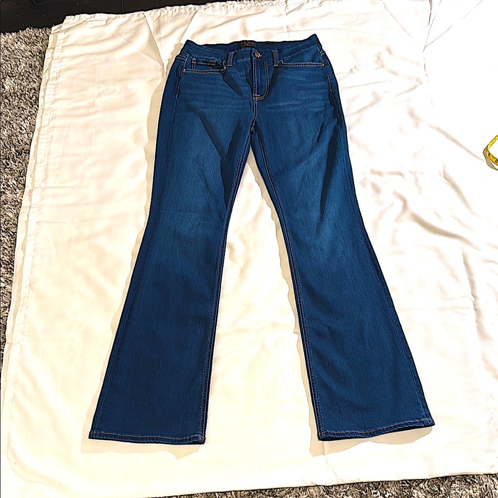 JEN by 7 for ALL MANKIND  SLIM BOOTCUT SIZE 6  INSEAM 31.5